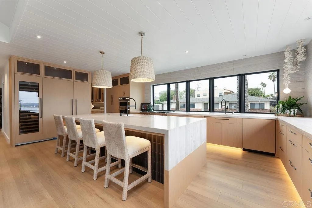 https://cdn.realtyfeed.com/cdn/127/307070829/8bb30d915701c25d829c6f74838f5557.webp