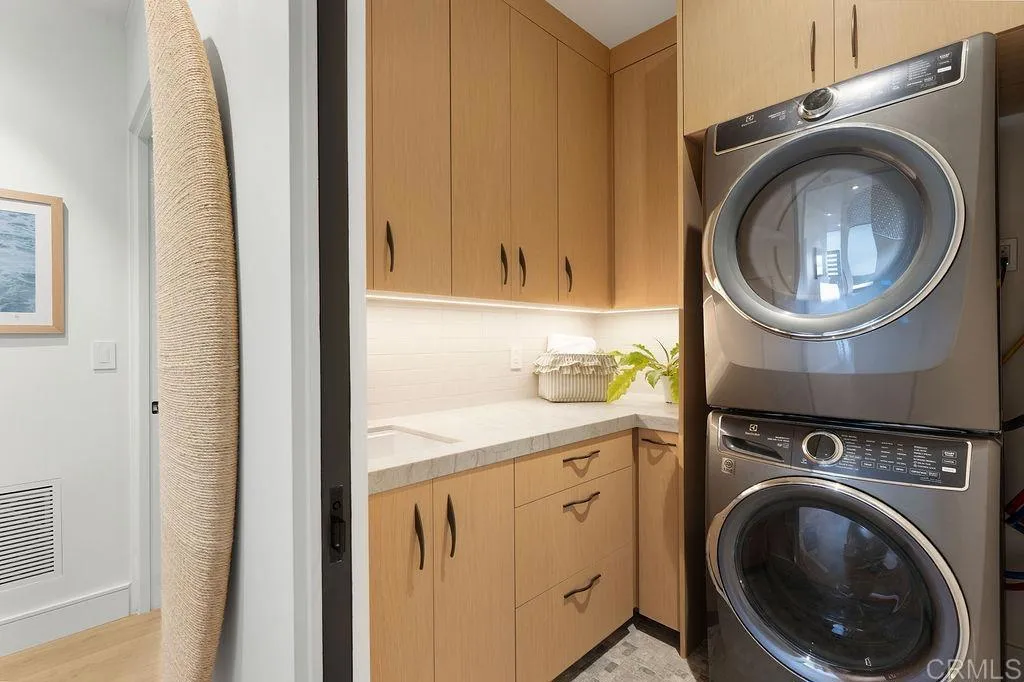 https://cdn.realtyfeed.com/cdn/127/307070829/ff66baae18eefb66c9ac77c878784ff3.webp