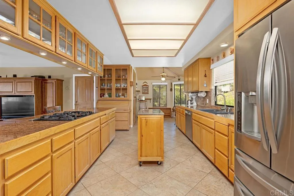 https://cdn.realtyfeed.com/cdn/127/307070851/37e074f5bfef701ba66dc5ccfd0bbffd.webp