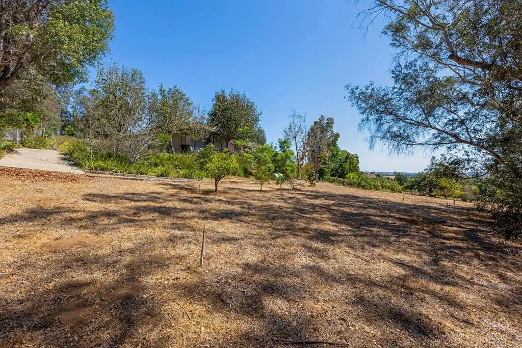 https://cdn.realtyfeed.com/cdn/127/307070851/f212599320e77bab0567bae59ee56ceb.webp