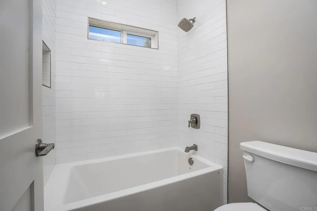 https://cdn.realtyfeed.com/cdn/127/307070855/2207e16a69069358a7df0a868d040dc5.webp
