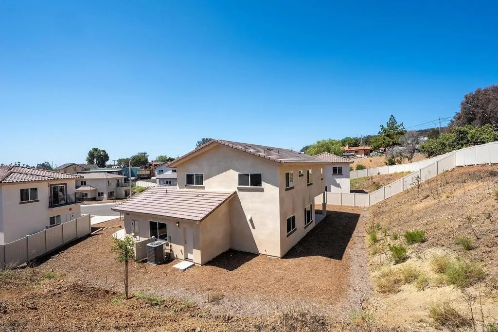 https://cdn.realtyfeed.com/cdn/127/307070855/c5b76fb7a85465267bbf9c0300ec0056.webp