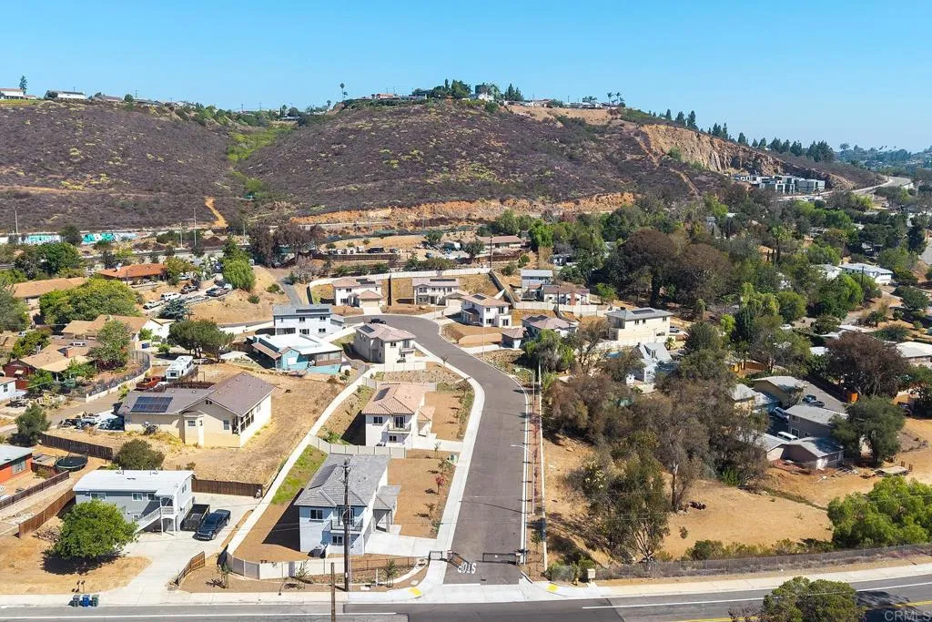 https://cdn.realtyfeed.com/cdn/127/307070855/d7f020f28e65e9684c9f42acc6aca2f7.webp