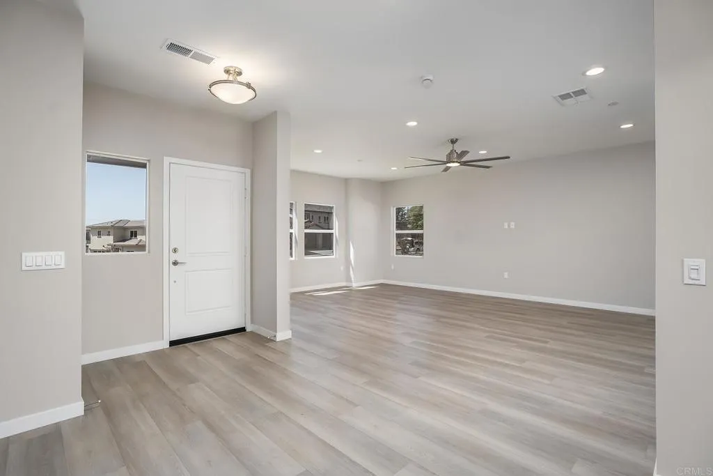 https://cdn.realtyfeed.com/cdn/127/307070855/dfbf765c9bc7da989752bca5f1f9ea04.webp