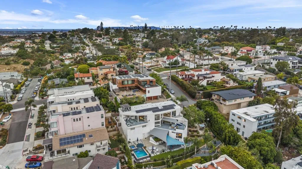 https://cdn.realtyfeed.com/cdn/127/307070891/324a3f496b5aab3a6c01aaabf47e62a6.webp