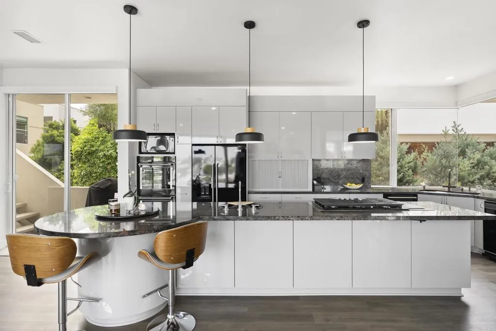 https://cdn.realtyfeed.com/cdn/127/307070891/36f6e8415a993fbab6f374a40fbe1754.webp