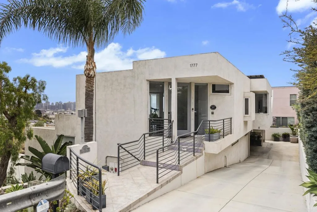 https://cdn.realtyfeed.com/cdn/127/307070891/425f2fb392de0038e8c947fd73564bef.webp