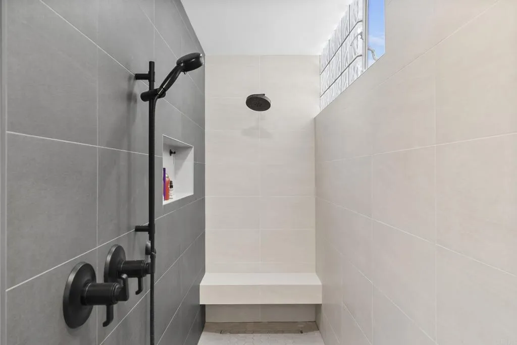 https://cdn.realtyfeed.com/cdn/127/307070891/f6c3c5c11a90744d3c95539d283f8c8f.webp