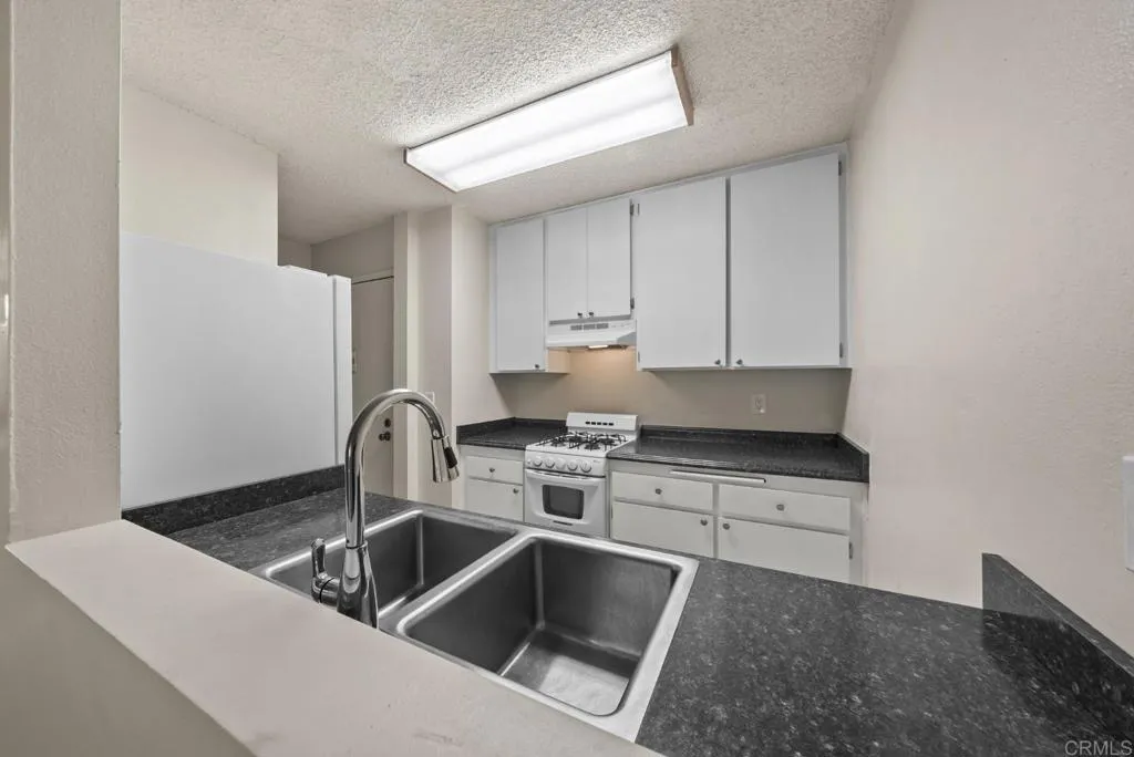 https://cdn.realtyfeed.com/cdn/127/307070952/680ab3bc773b83d28fb3fd725495560d.webp