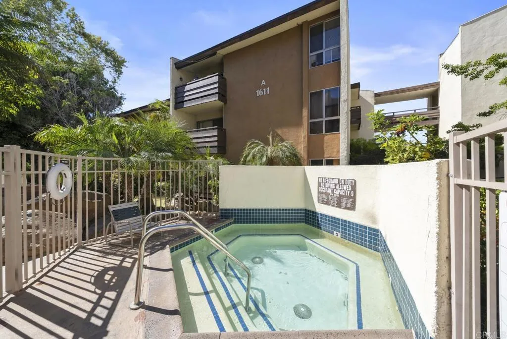 https://cdn.realtyfeed.com/cdn/127/307070952/f2f2fc7bad42cac9b2aa575159be2cdb.webp