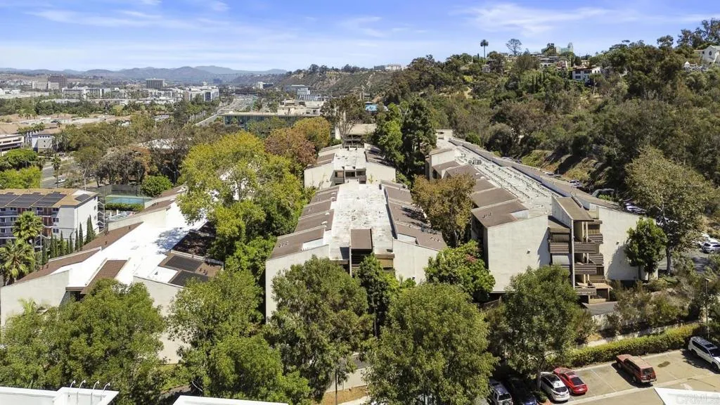 https://cdn.realtyfeed.com/cdn/127/307070952/f4fa150ffa204b0437064cd8f231a462.webp