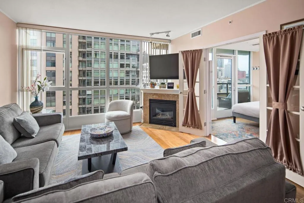 https://cdn.realtyfeed.com/cdn/127/307071020/963646f92ca55f6e24d261c9913f288d.webp
