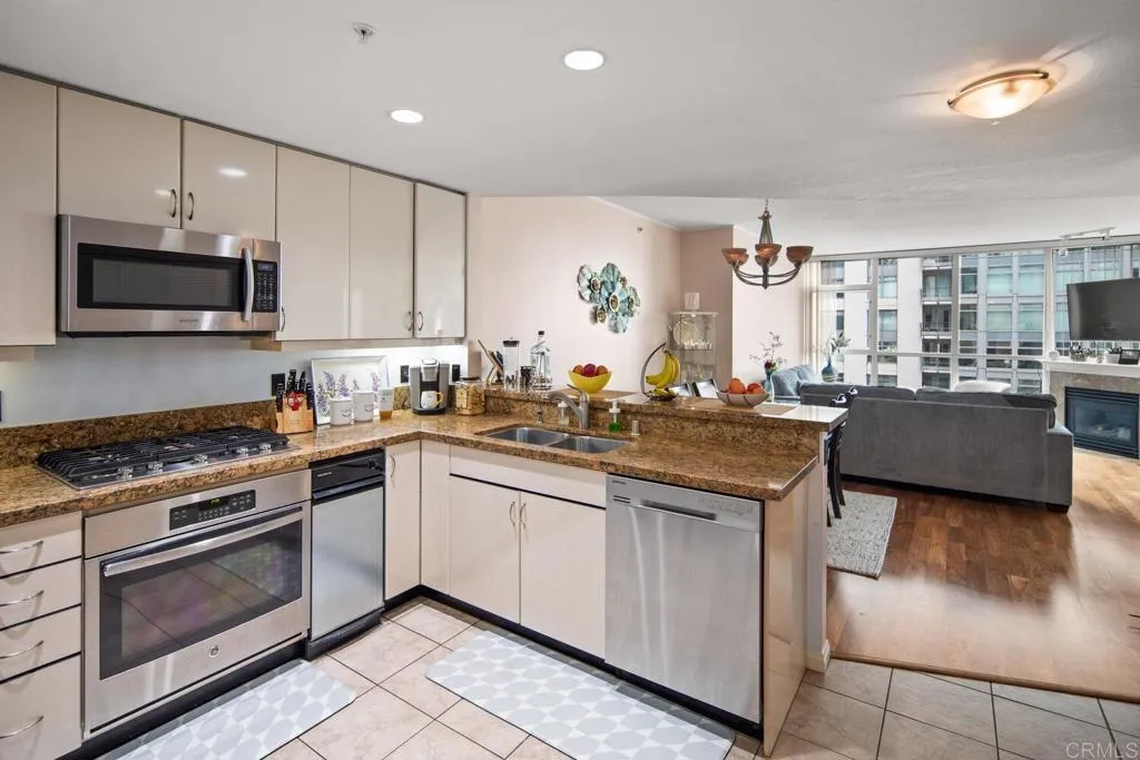 555 Front Street Unit 1201, San Diego, CA 92101 - Photo 5 of 28, San Diego, CA