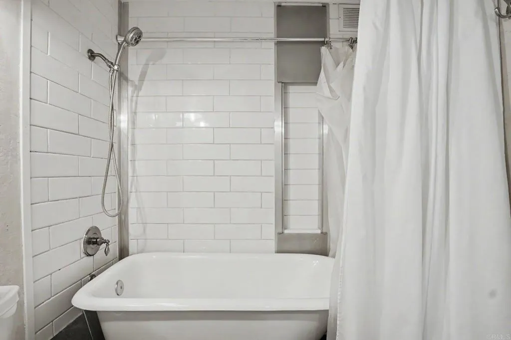 https://cdn.realtyfeed.com/cdn/127/307071042/0e20a49d9bda51012f0bea222e847885.webp