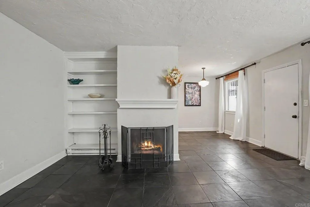 https://cdn.realtyfeed.com/cdn/127/307071042/86895d9bbeddbdf3c92692d1e86467ac.webp