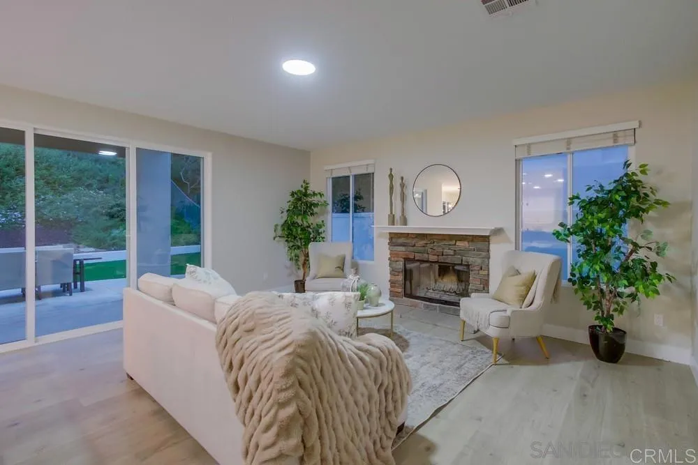https://cdn.realtyfeed.com/cdn/127/307071119/3e6a7294210ed8dc9b4f7fb4887a214e.webp