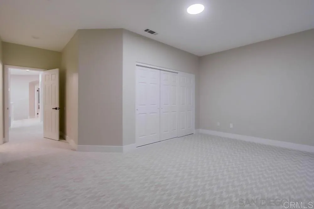 https://cdn.realtyfeed.com/cdn/127/307071119/ec533ccd018f43b14726a39c644902d3.webp