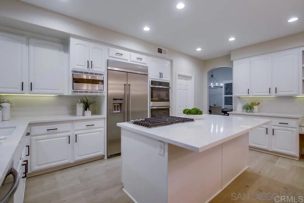 https://cdn.realtyfeed.com/cdn/127/307071119/f7f8082aa82c16e12d3341ad7c405596.webp