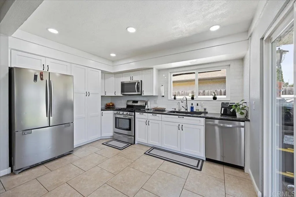 https://cdn.realtyfeed.com/cdn/127/307071313/c505b193d5676457cf2c22cf7cb5b579.webp