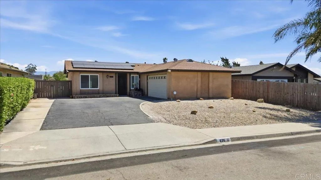 826 El Caminito Rd, Fallbrook, CA 92028 - Main photo, Fallbrook, CA