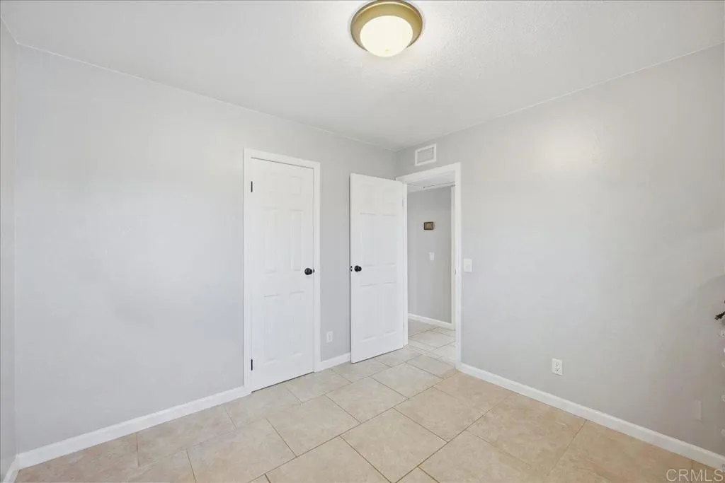 https://cdn.realtyfeed.com/cdn/127/307071313/eefd572c0ce9ba83fc5708fe7b4953d8.webp