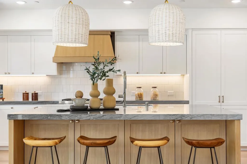https://cdn.realtyfeed.com/cdn/127/307071318/21d296e91945bca0240991723b33d035.webp