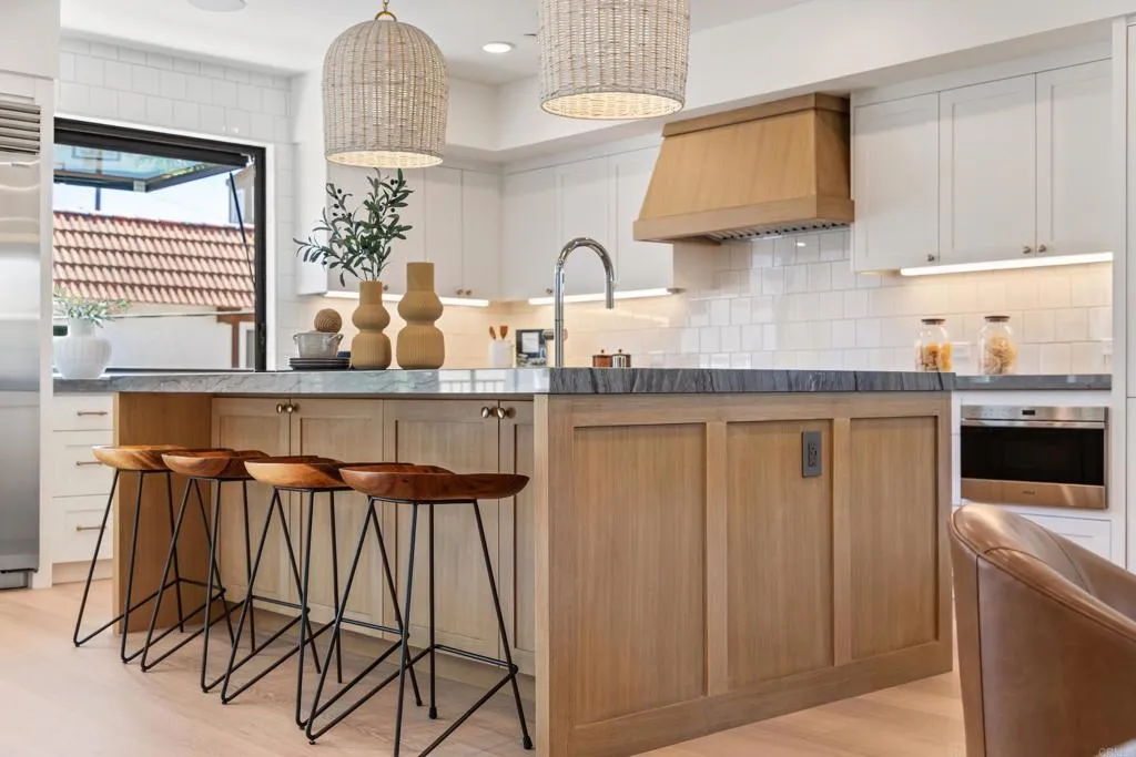https://cdn.realtyfeed.com/cdn/127/307071318/39150129f7e186e85f2d945d84ef1edd.webp