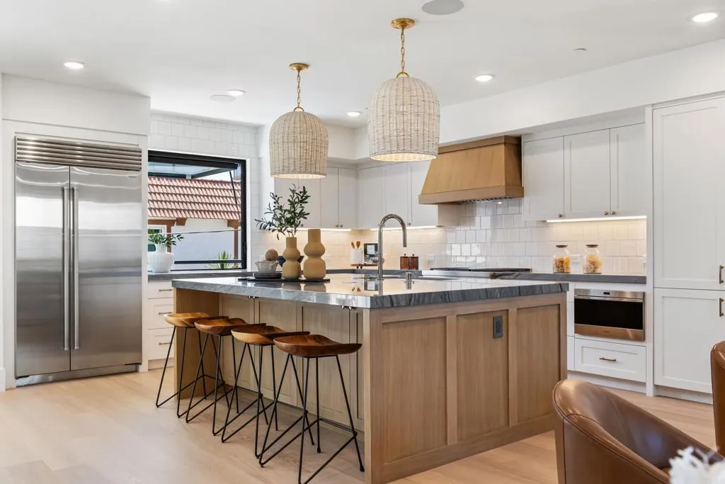 https://cdn.realtyfeed.com/cdn/127/307071318/a315da841799d8af16cac983f5ad6199.webp