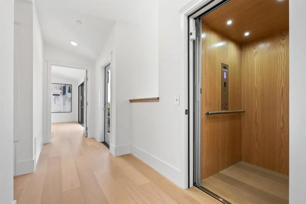 https://cdn.realtyfeed.com/cdn/127/307071318/aedaa155052d58eda984d398480bdb6a.webp