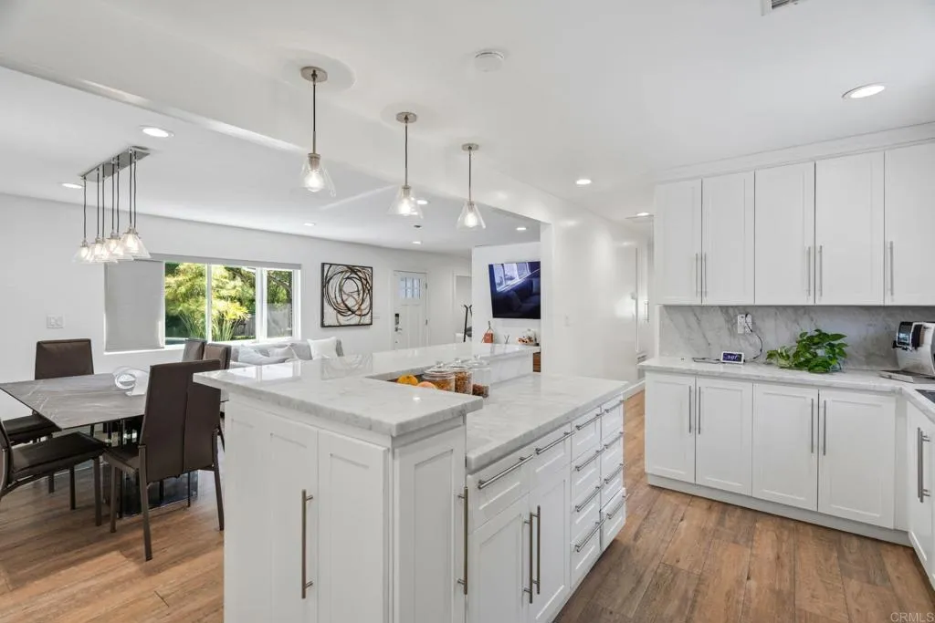 https://cdn.realtyfeed.com/cdn/127/307071391/a521957e170f58f6c140dd5cab3b6a1b.webp