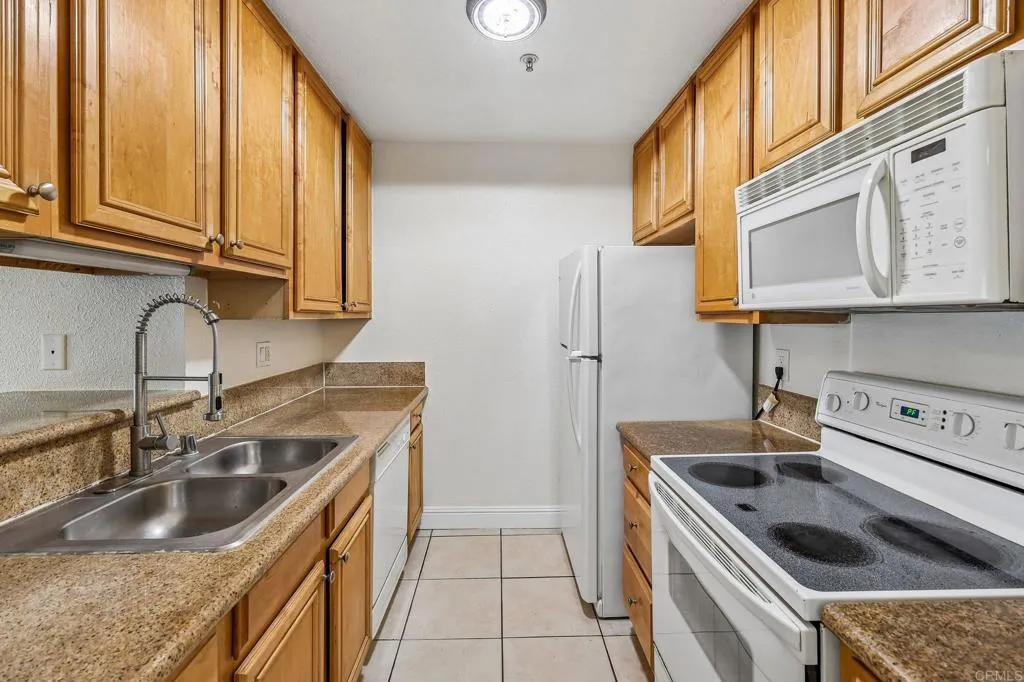 https://cdn.realtyfeed.com/cdn/127/307071542/2b3b8b14aa48e260385ed5fb29587406.webp