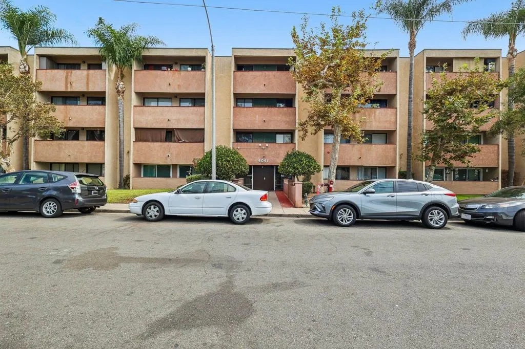 https://cdn.realtyfeed.com/cdn/127/307071542/647dbbd386cde1dd5ed8a84f205bb8bc.webp