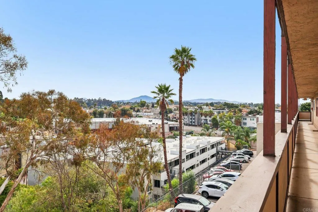 https://cdn.realtyfeed.com/cdn/127/307071542/8a6d64cfff5fadfeb262bd78d8c8724d.webp