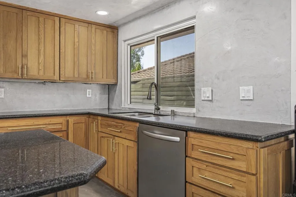 https://cdn.realtyfeed.com/cdn/127/307071555/91a763cc7b5ee2e4d63090587270b1be.webp