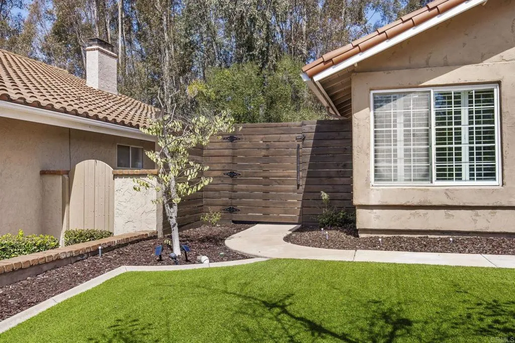 https://cdn.realtyfeed.com/cdn/127/307071555/9d96c676d04d364955db82ab19be8f39.webp