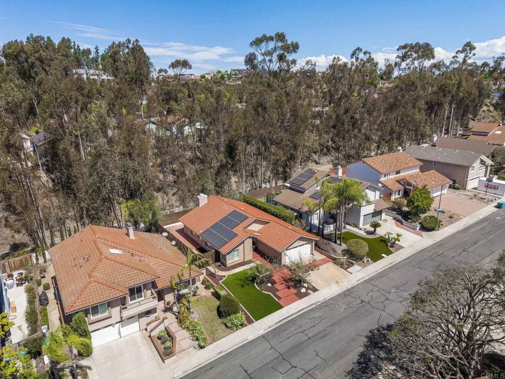 https://cdn.realtyfeed.com/cdn/127/307071555/e13e44d6dc3f8d350d01c789f98c3c5e.webp