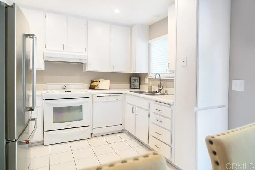 https://cdn.realtyfeed.com/cdn/127/307071593/7d13ef18158128d48e96bf2bcc5c4577.webp