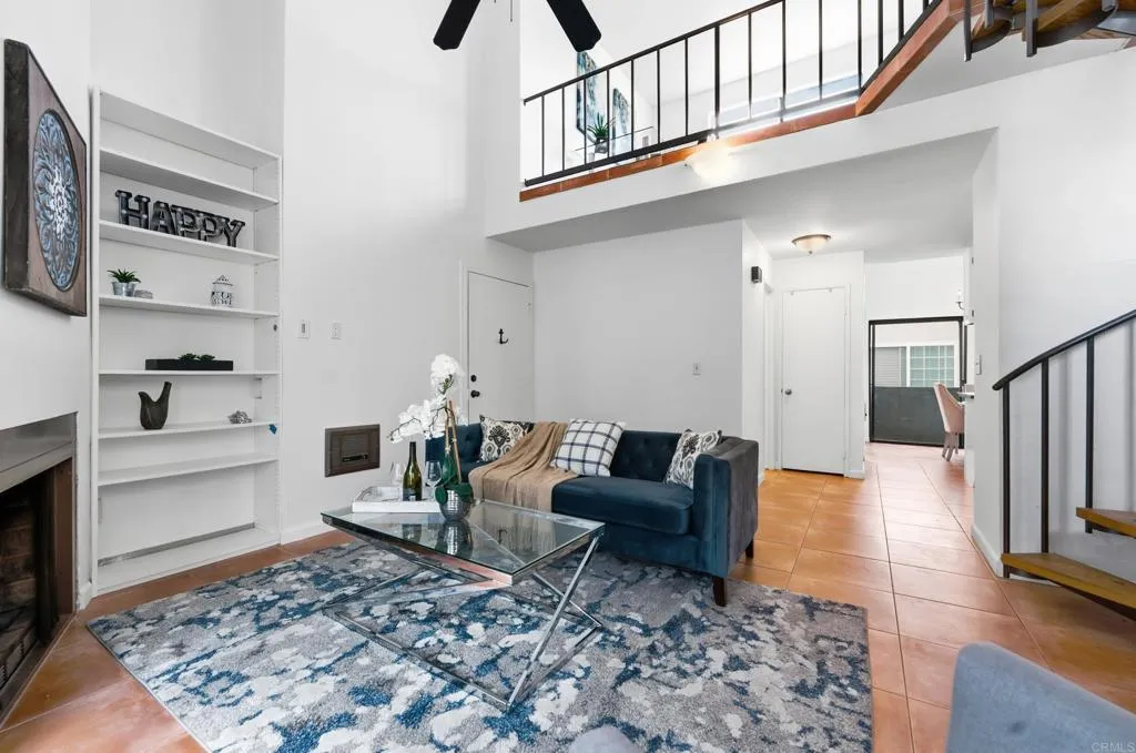 https://cdn.realtyfeed.com/cdn/127/307071803/447eda5f8eb9cdad35d9db09e21411b4.webp