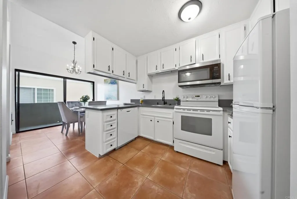 https://cdn.realtyfeed.com/cdn/127/307071803/a4e3c550993abfd1bc1d56cc13e19b28.webp