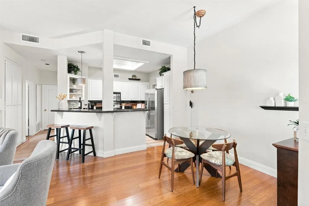 https://cdn.realtyfeed.com/cdn/127/307071826/1e74a254562c1e9cd8cee79f042d794d.webp