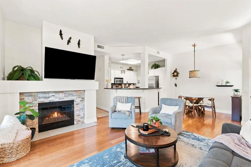 https://cdn.realtyfeed.com/cdn/127/307071826/24d909fde0d74471059cc3a27ddc2e60.webp