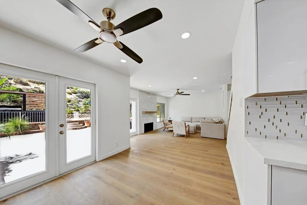 https://cdn.realtyfeed.com/cdn/127/307071864/128a149ae299fe66200a25bdc807f23e.webp