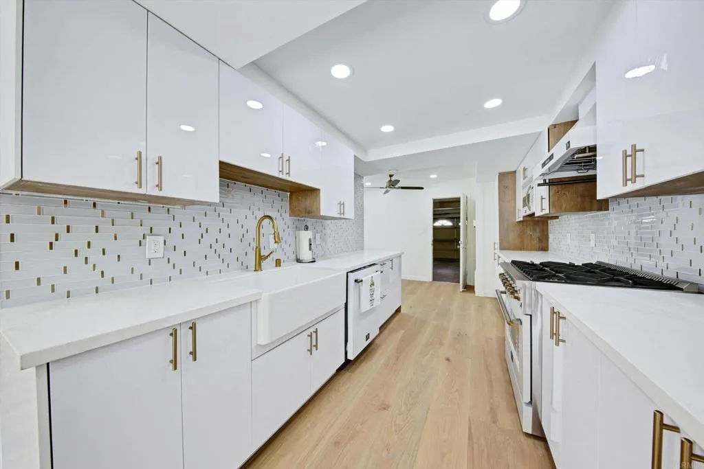 https://cdn.realtyfeed.com/cdn/127/307071864/35f3e7d63fe6276eb2b39ce64c3b9eee.webp