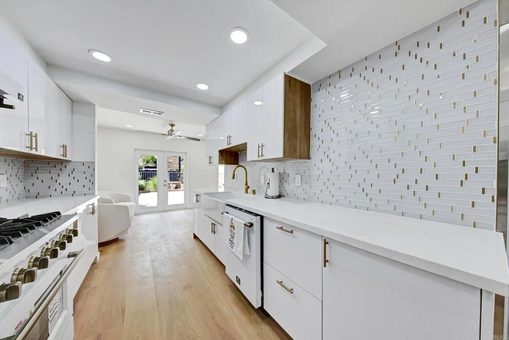 https://cdn.realtyfeed.com/cdn/127/307071864/472f337fb70dc96f5a272098678f9f5c.webp