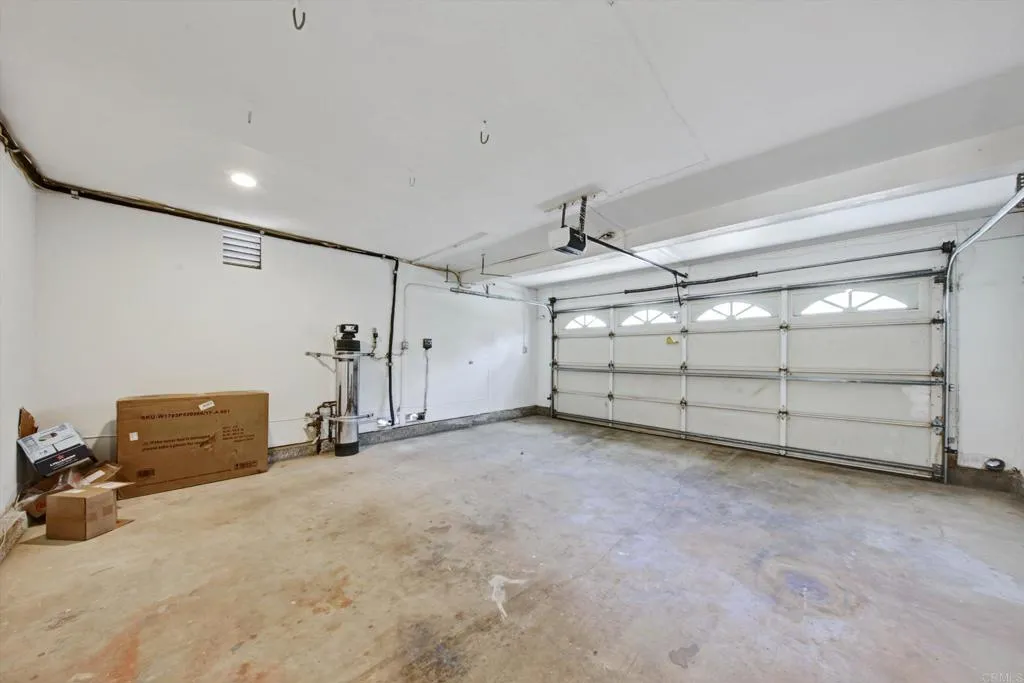 https://cdn.realtyfeed.com/cdn/127/307071864/9d3039a5b02815b3fb616d945d0fa59c.webp