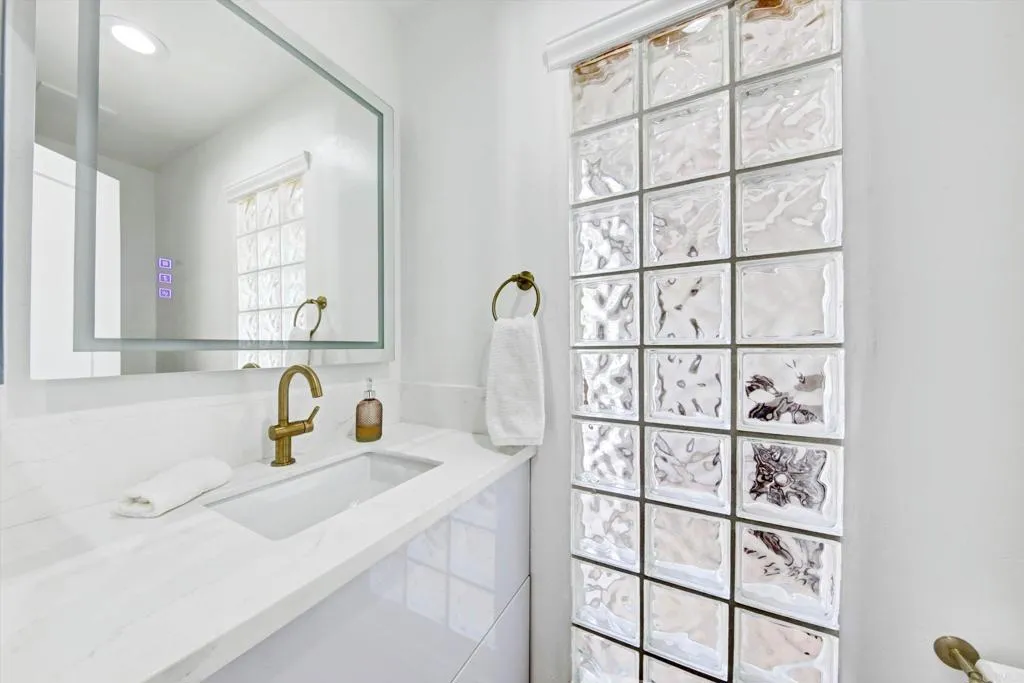 https://cdn.realtyfeed.com/cdn/127/307071864/bebb9baf92441efb0ca5e6c2e054254a.webp
