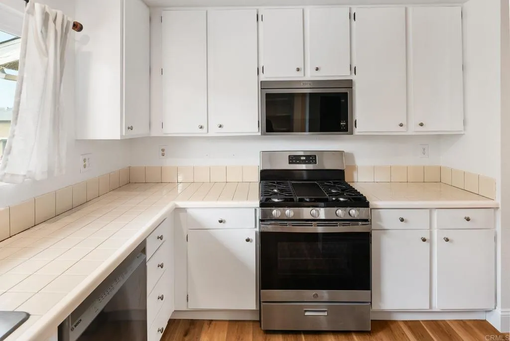https://cdn.realtyfeed.com/cdn/127/307071866/77e63d7e295d12b8d7c3ac9191403ea3.webp