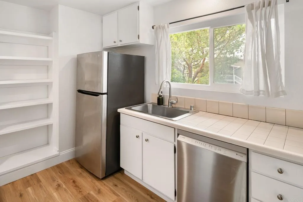 https://cdn.realtyfeed.com/cdn/127/307071866/a2ecaa639da00f6aff8be8584435b4bd.webp