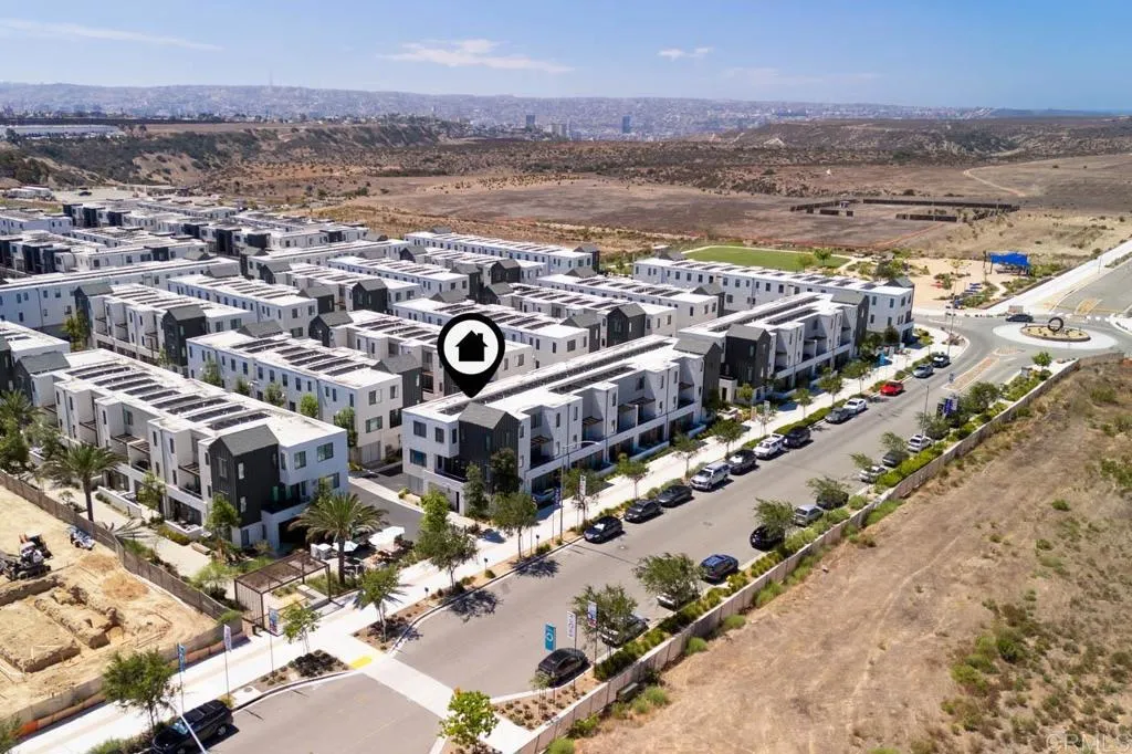https://cdn.realtyfeed.com/cdn/127/307071885/98b3eabda11a6c2e26863379b2f5a8e5.webp