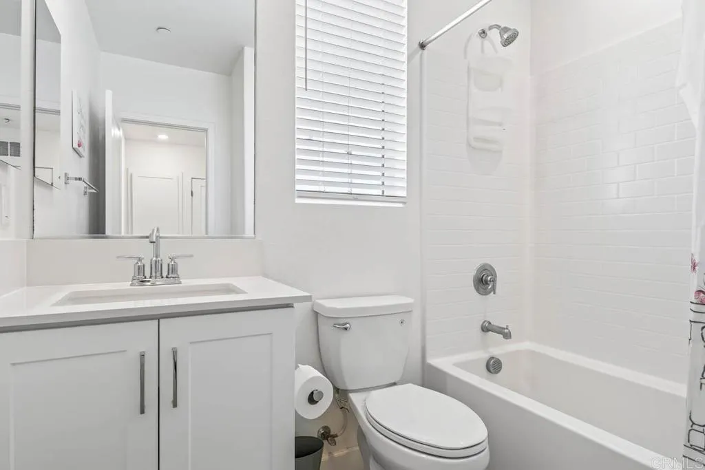 https://cdn.realtyfeed.com/cdn/127/307071885/eb8f8e0fc18a656964d6a05dcec93dbb.webp